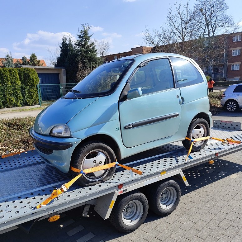 Gebrauchte Mopedauto Ersatzteile